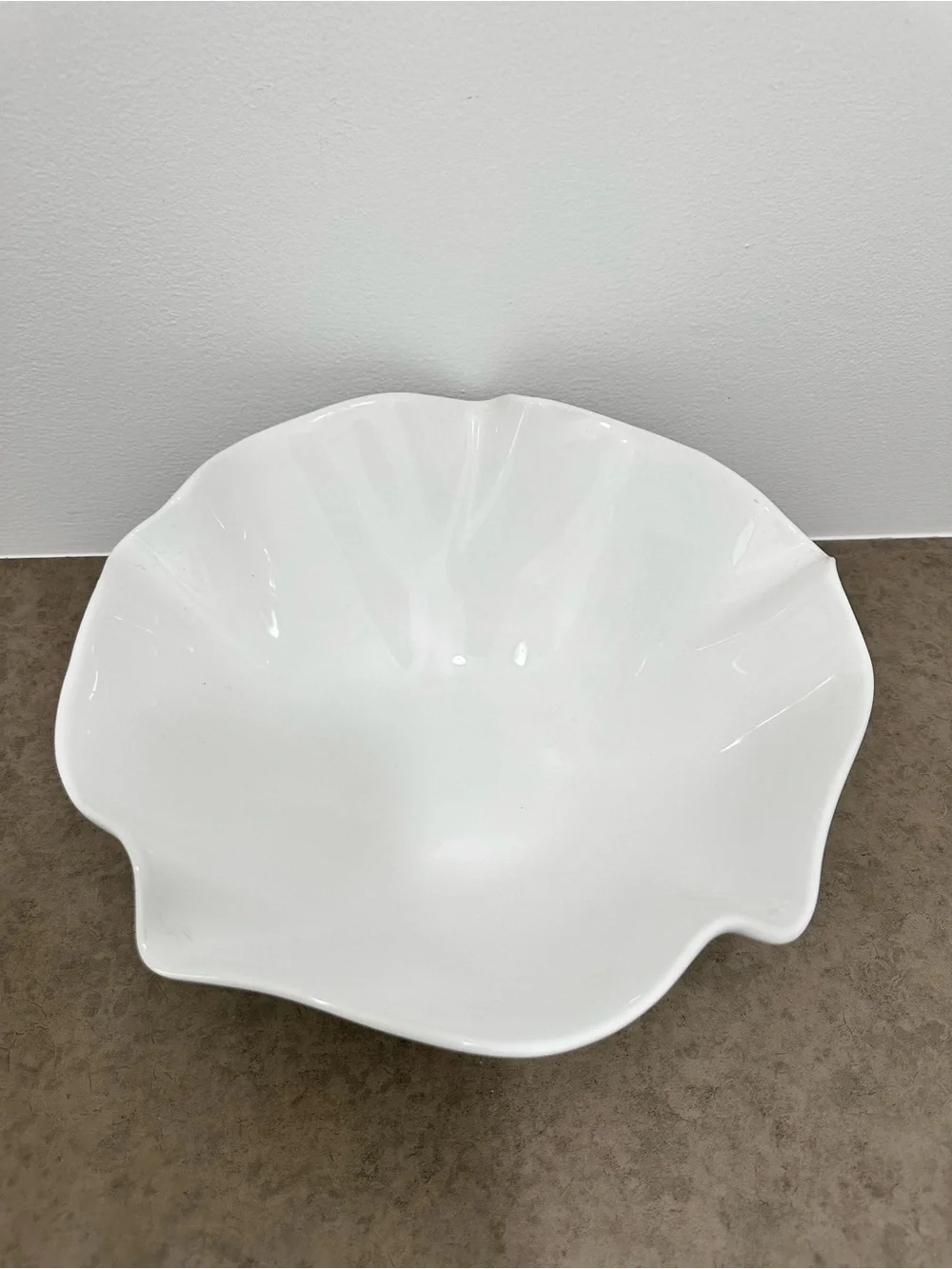 White Ceramic Scalloped Serving Bowl Wavy Elegant Home Dining Large 11” x 4.5”